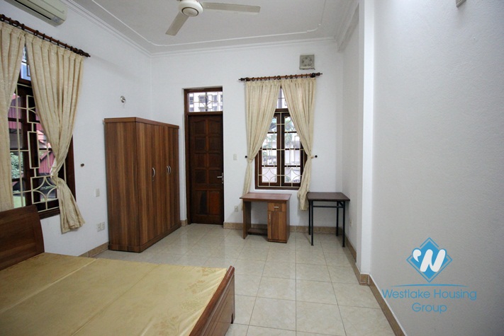 A cosy and good priced house with 4 bedrooms for rent in Tay Ho district